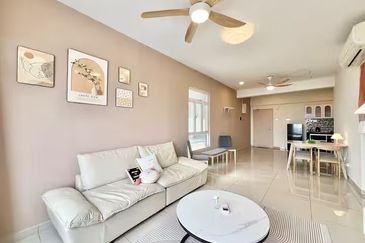 Midas Perling Apartment