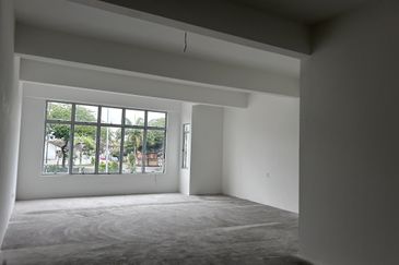 Crest @ Austin Emerald 1