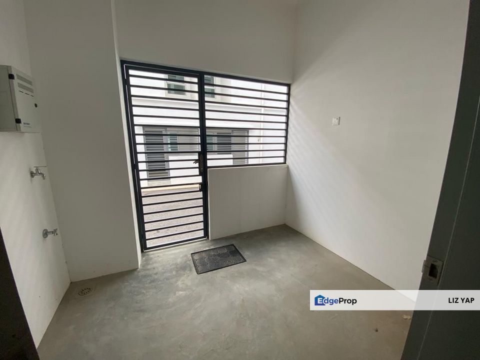 Double storey terrace house in ayera residences nearby permas, Johor, Masai