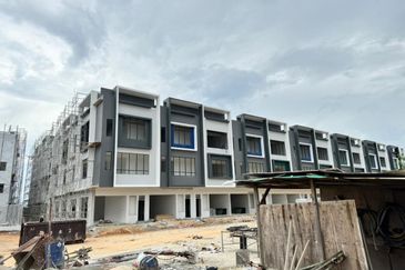 Crest @ Austin Emerald 1