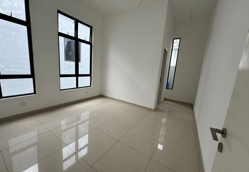 Plenitube Harp @ Taman Desa Tebrau