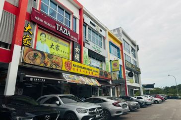 Taman Mount Austin Commercial
