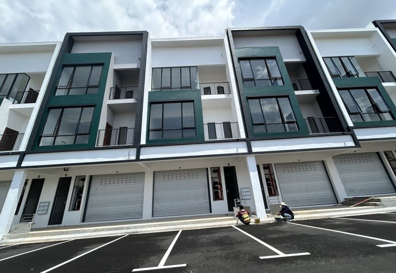 Crest @ Austin Emerald 1