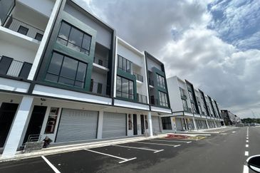 Crest @ Austin Emerald 1