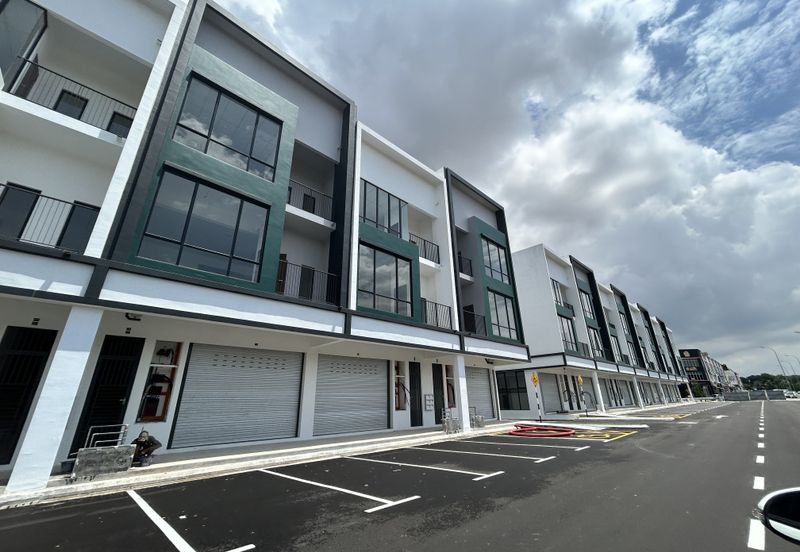 Crest @ Austin Emerald 1