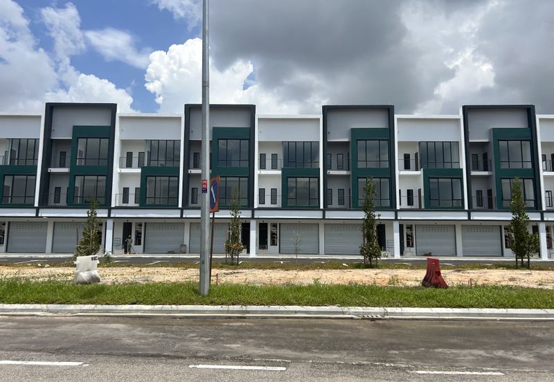 Crest @ Austin Emerald 1