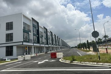 Crest @ Austin Emerald 1