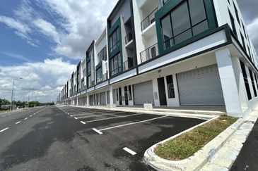 Crest @ Austin Emerald 1