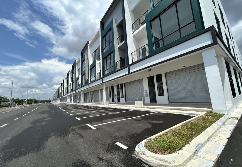 Crest @ Austin Emerald 1