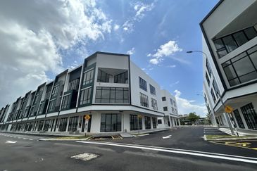 Crest @ Austin Emerald 1