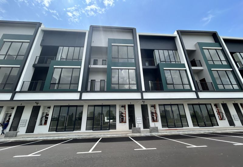 Crest @ Austin Emerald 1