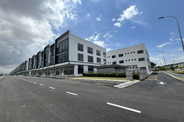 Crest @ Austin Emerald 1