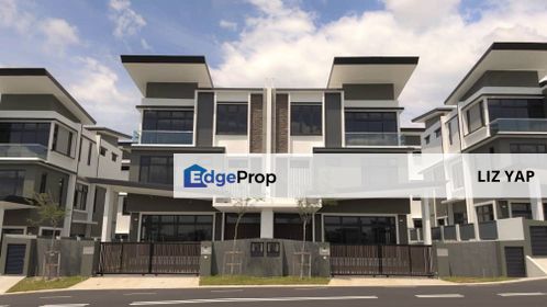 Three storey semi-d house in Jalan Sentral 26 Tmn Nusa Sentral, Johor, Nusajaya