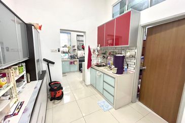 Jalan Jaya Putra 5/48