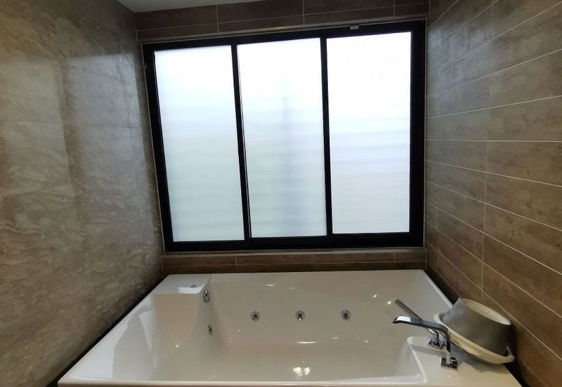 Noble Park @ East Ledang