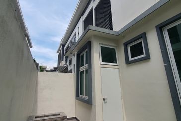 Austin Residence @Taman Mount Austin