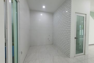 Austin Residence @Taman Mount Austin