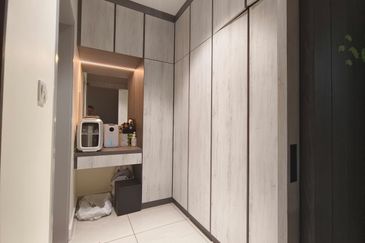 Double storey superlink house in Horizon Hills