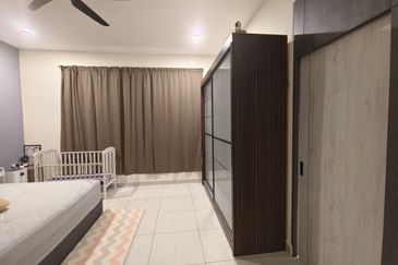 Double storey superlink house in Horizon Hills