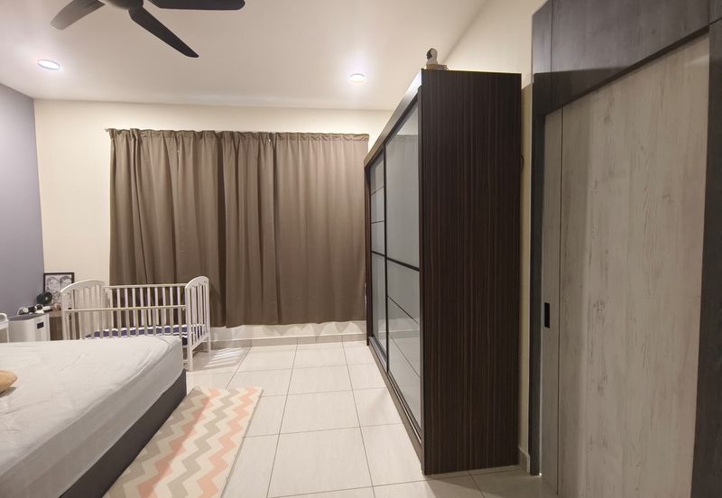 Double storey superlink house in Horizon Hills