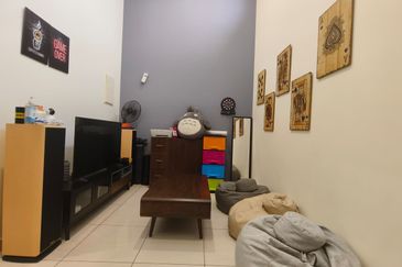 Double storey superlink house in Horizon Hills