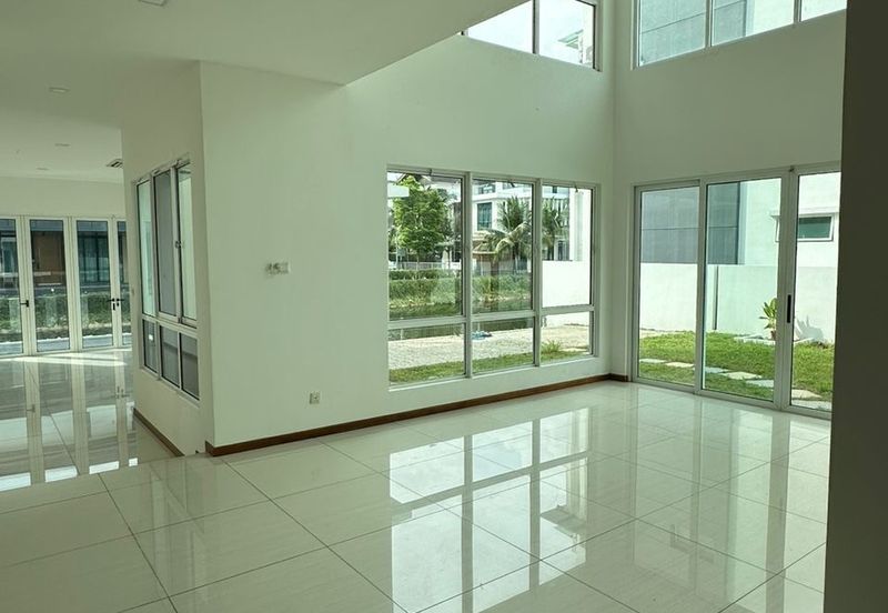 Isola Villa @ Senibong Cove