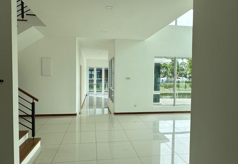 Isola Villa @ Senibong Cove