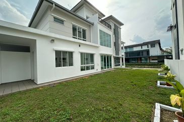 Isola Villa @ Senibong Cove