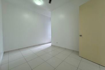 Double Storey Cluster House in Setia Tropika 9