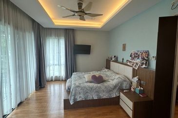 WaterEdge Residences