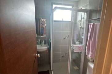 WaterEdge Residences