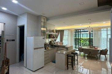 WaterEdge Residences