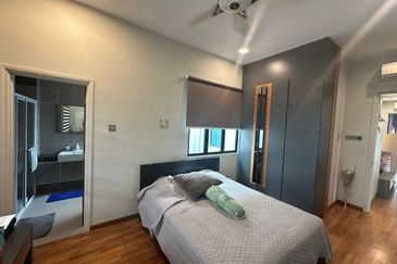 WaterEdge Residences