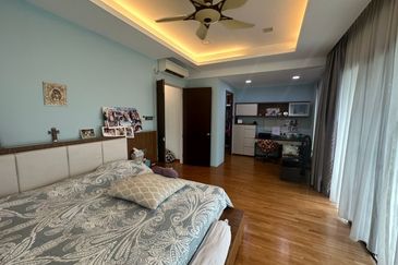 WaterEdge Residences