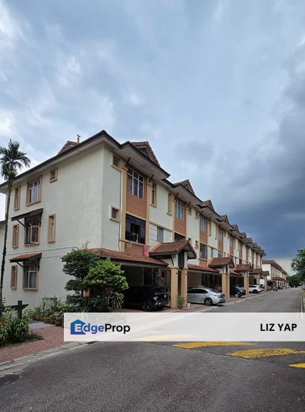 Double Townhouse in Nusa Villa, Johor, Nusajaya