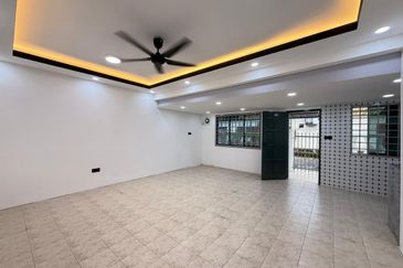 Jalan Bunga Dahlia 7