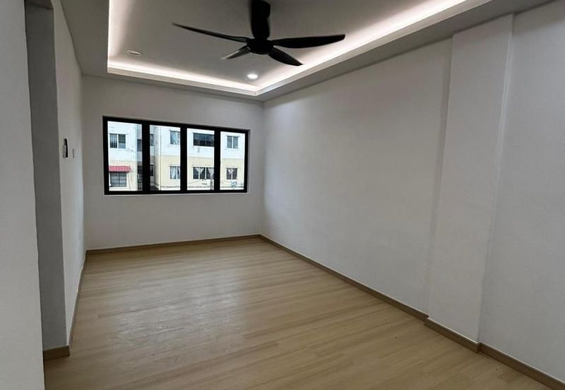 Taman Flora Heights Flat