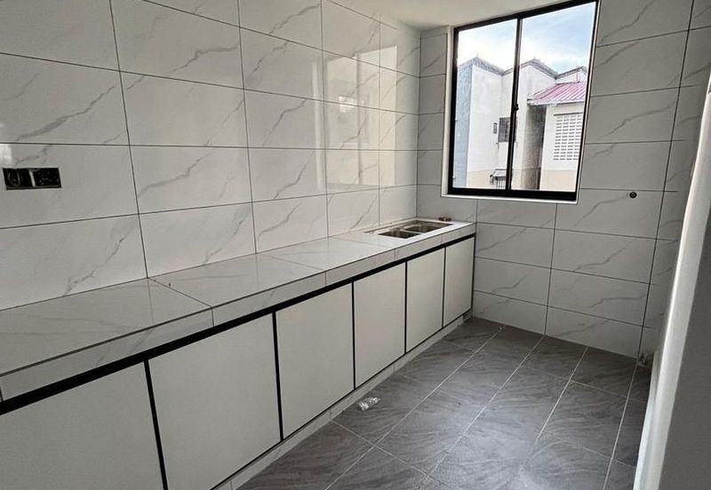 Taman Flora Heights Flat