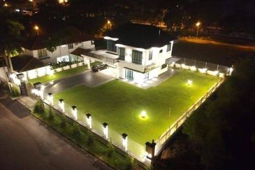 The Country Residency