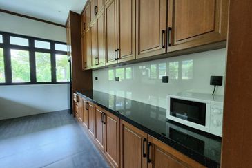 The Country Residency