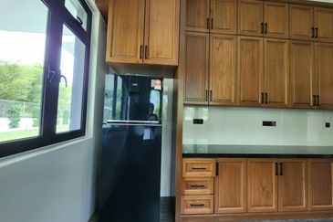 The Country Residency