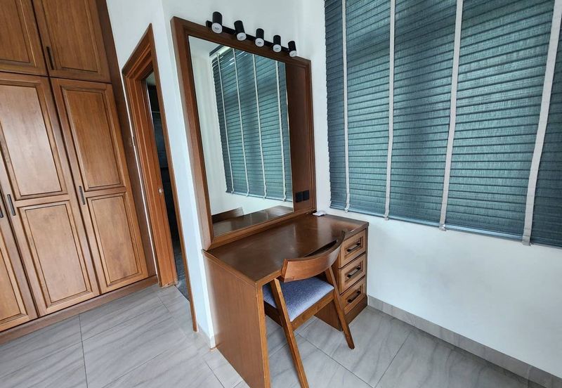 The Country Residency