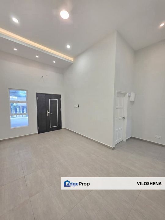 Fully Renovated Single Storey Terrace at Tmn Perling, JB
, Johor, Johor Bahru