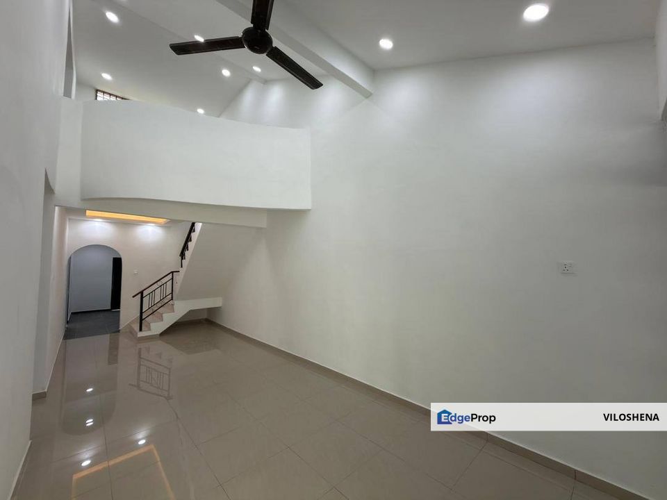 Renovated 1.5 storey terrace at Tmn Pulai Utama, Skudai, Johor, Skudai