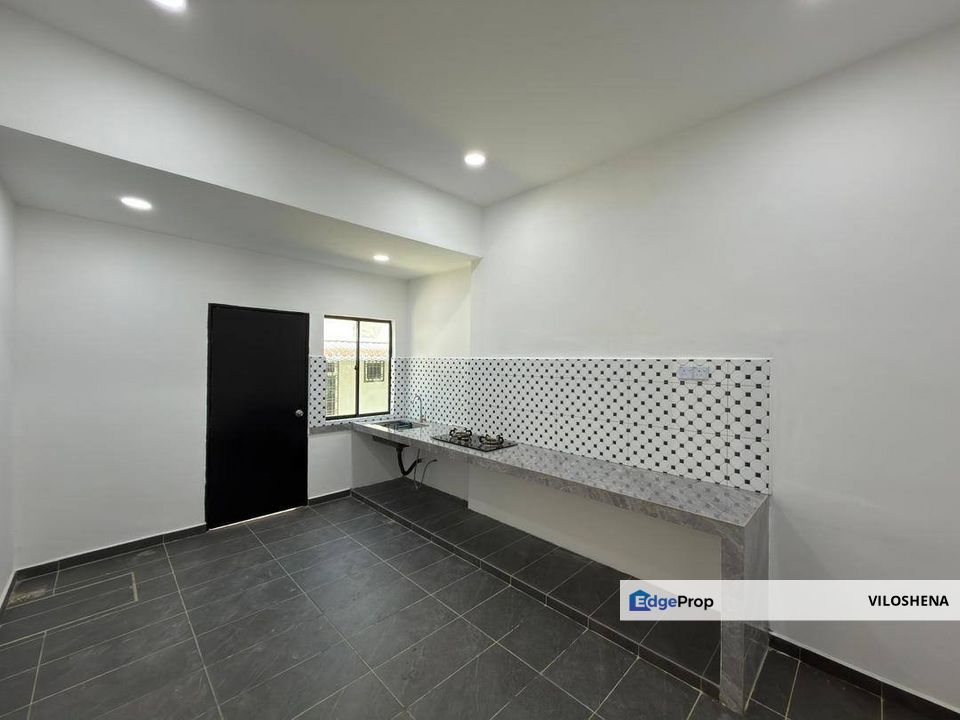 Renovated 1.5 storey terrace at Tmn Pulai Utama, Skudai, Johor, Skudai