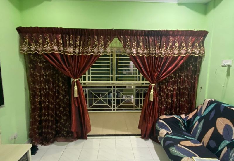 Lily & Jasmine Apartment