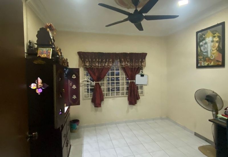 Lily & Jasmine Apartment