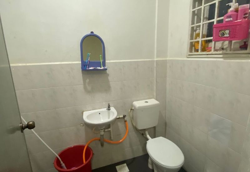 Lily & Jasmine Apartment