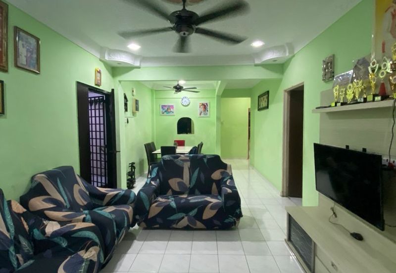 Lily & Jasmine Apartment