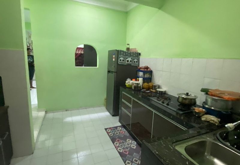 Lily & Jasmine Apartment